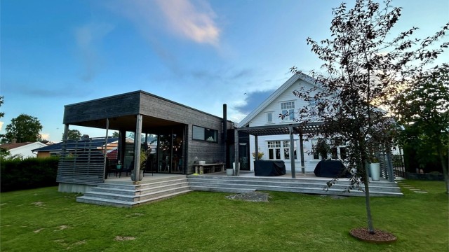 Stor tomt med flott hage.