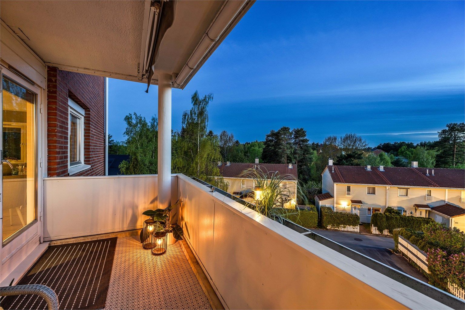 Borettslaget har en fin blanding av både rekkehus og blokker.