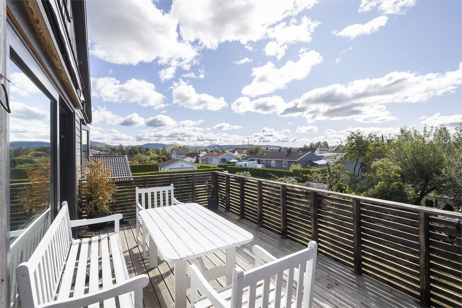 Solrik balkong i 2.etg. 