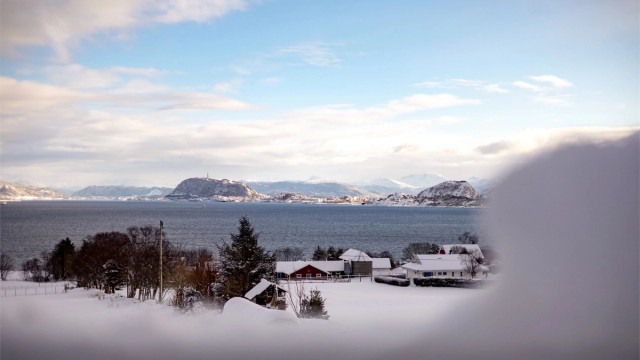 Området byr på en unik kombinasjon av nærhet til sjø og fjell.