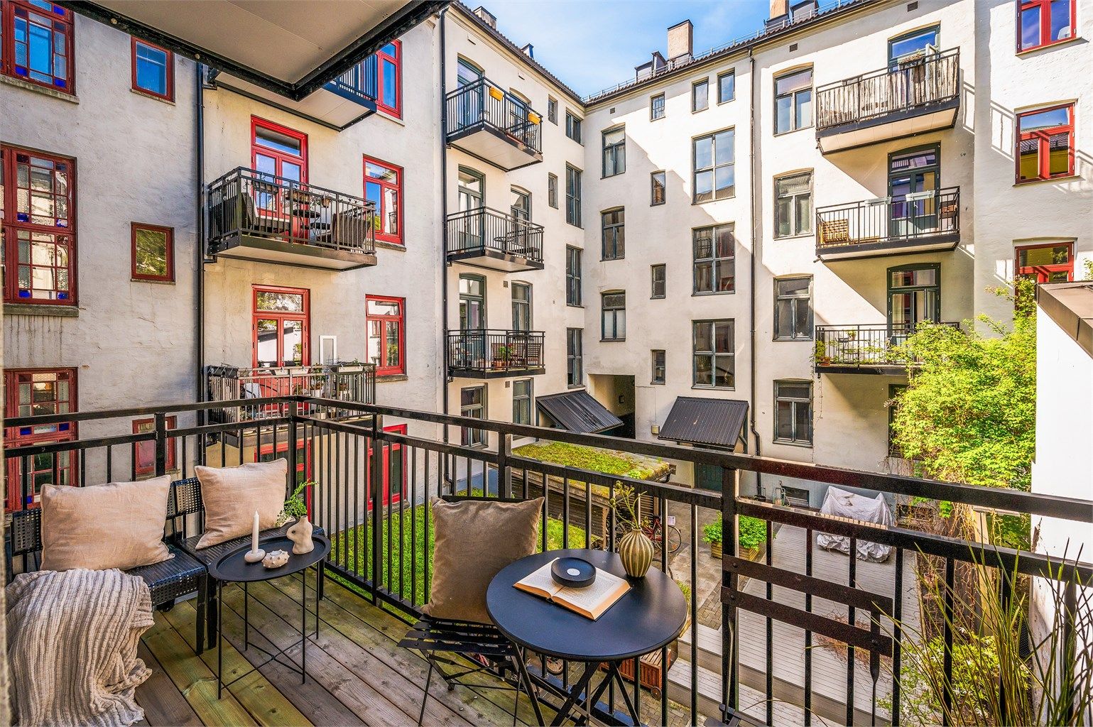 Velkommen til Professor Lochmanns gate 2B! Presentert av Krogsveen v/ Emilie Lie.