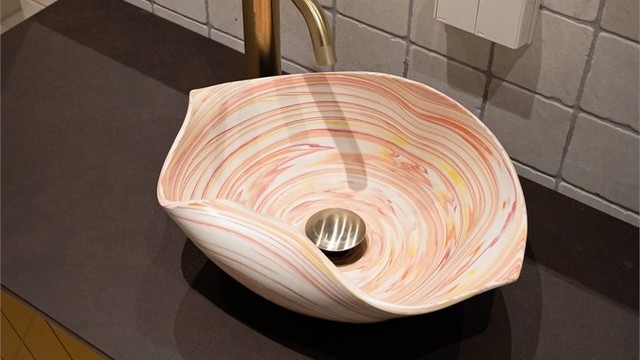 Servant plassert på innredning.