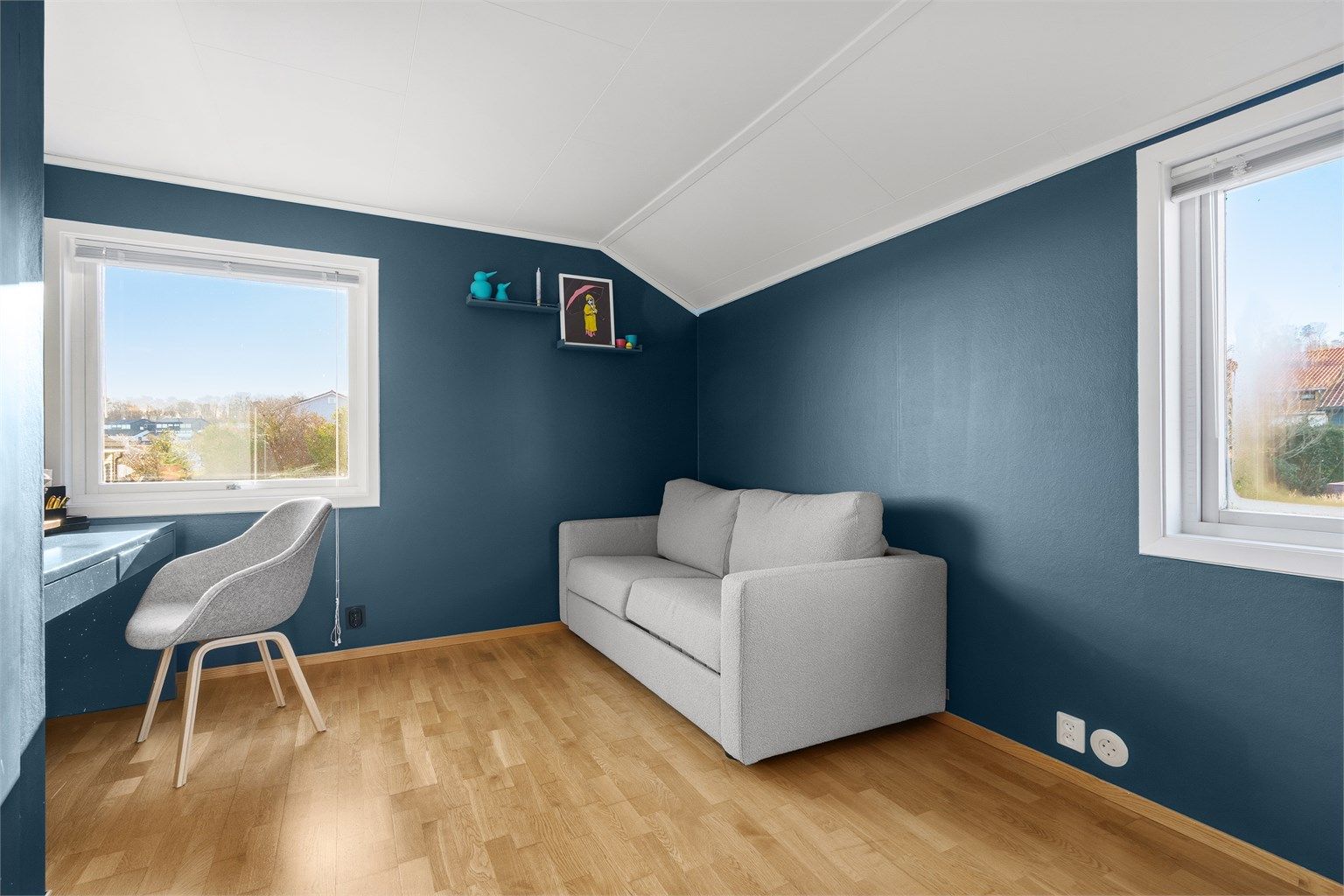 Soverom III brukes som gjesterom og kontor av selger, men har også plass til større seng og skrivepult om ønskelig. 