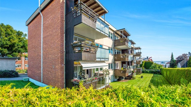 Flott sjøutsikt og rolig beliggenhet i sentrum!