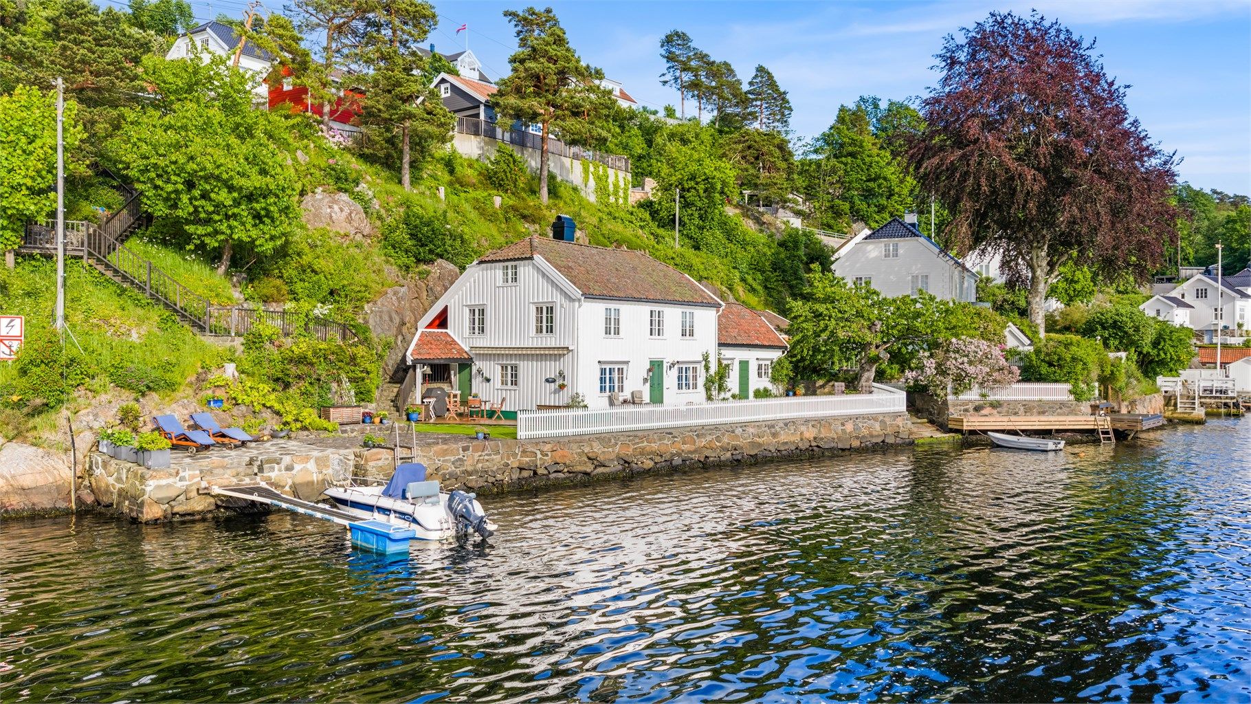Huset er godt vedlikeholdt med flere originale tømmervegger og materialer fra sin opprinnelse.

Foto: Sørvær Media