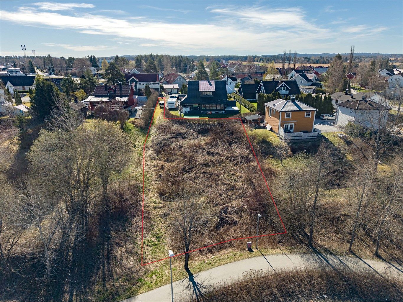 Vi har gleden av å presentere en attraktiv boligtomt i Josefinegate med sentral beliggenhet på Årnes!
Foto: Anders Botnmark.