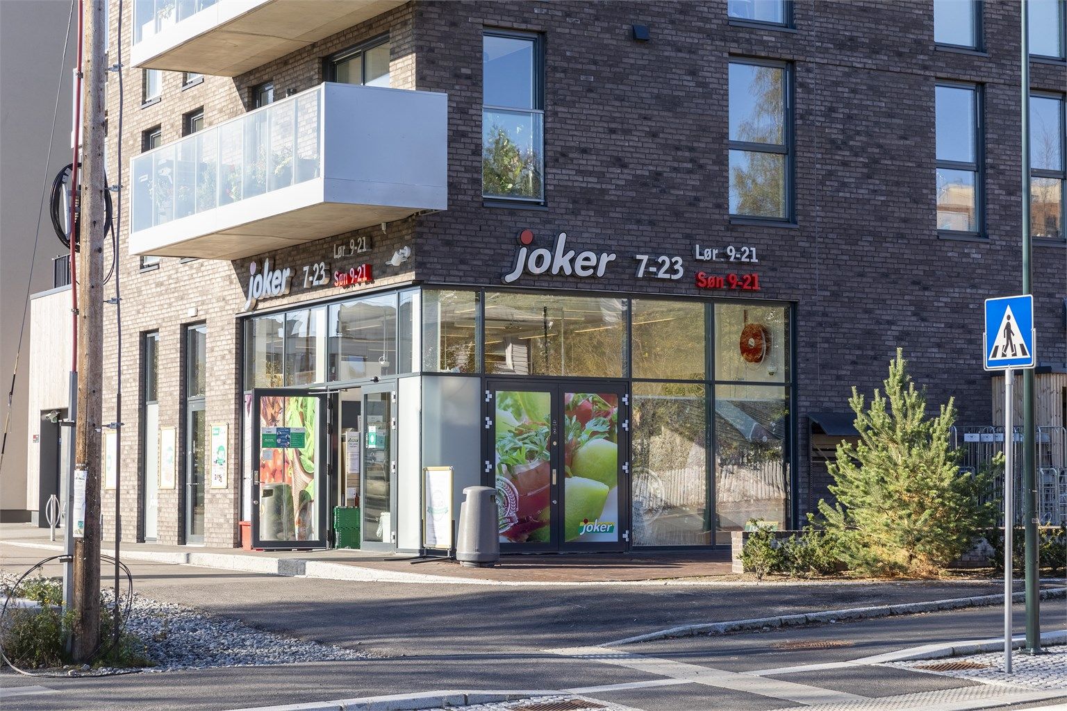Det er også en Joker rett ved boligen som er søndagsåpen