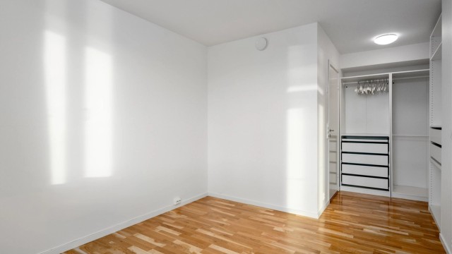 Hovedsoverommet er på 14,3 kvm og har god plass til dobbeltseng av ønsket størrelse.