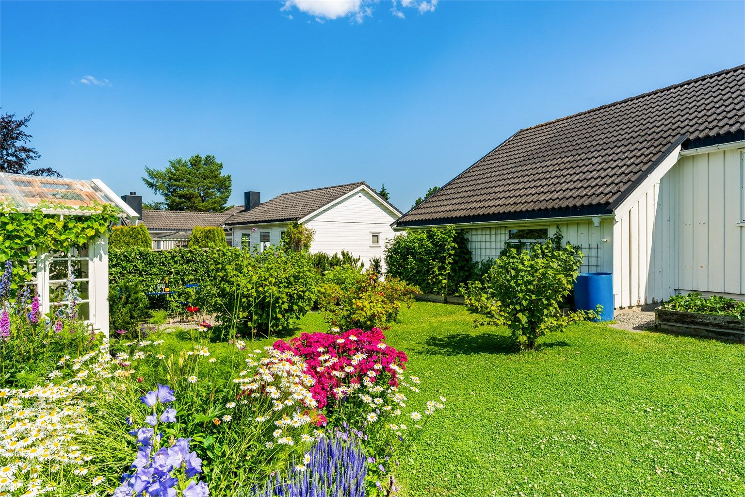 Terrassen vil på sommerstid oppleves som en fin forlengelse av stuen. 