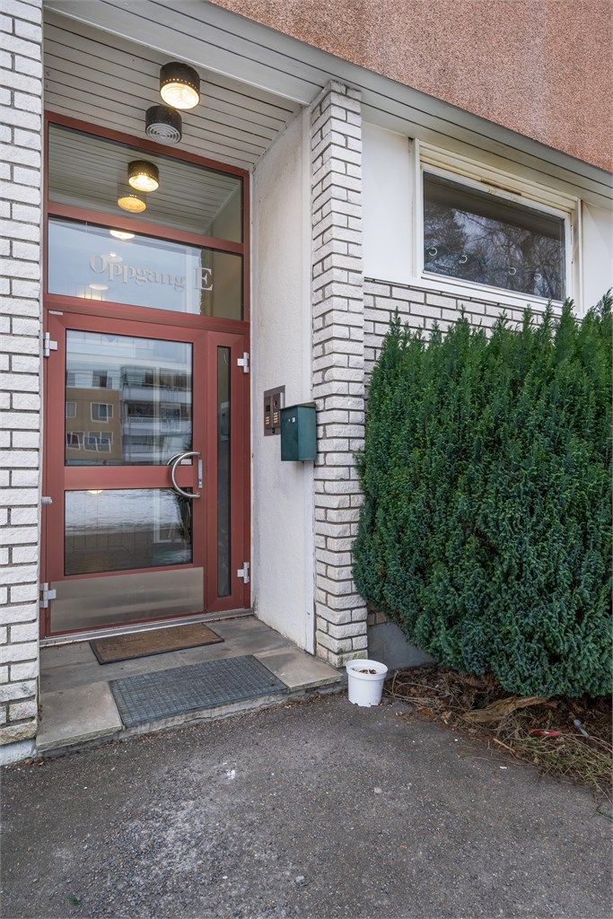 Leiligheten ligger i 1. etasje. 