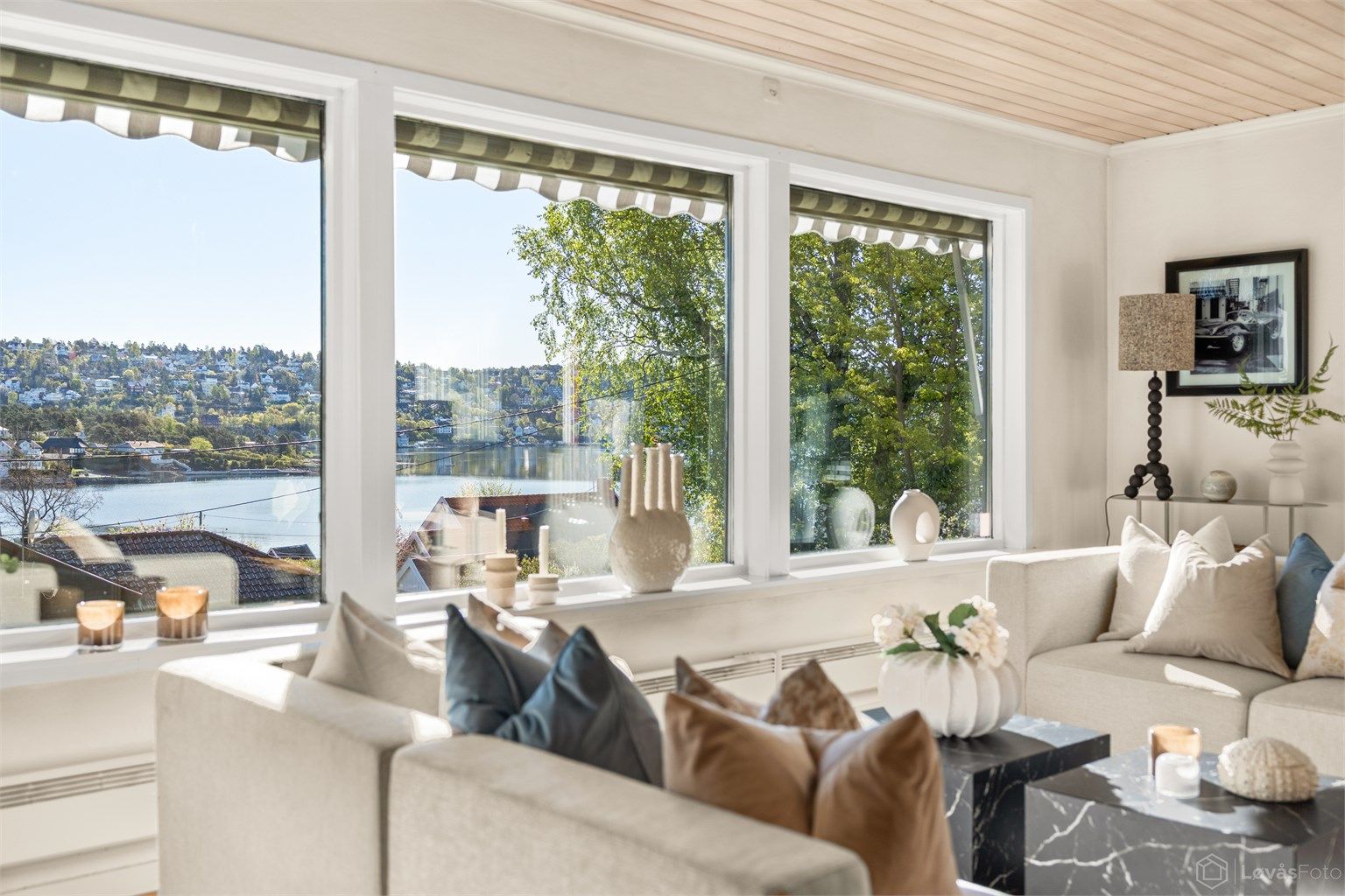 Flott utsikt fra stuen/spisestuen