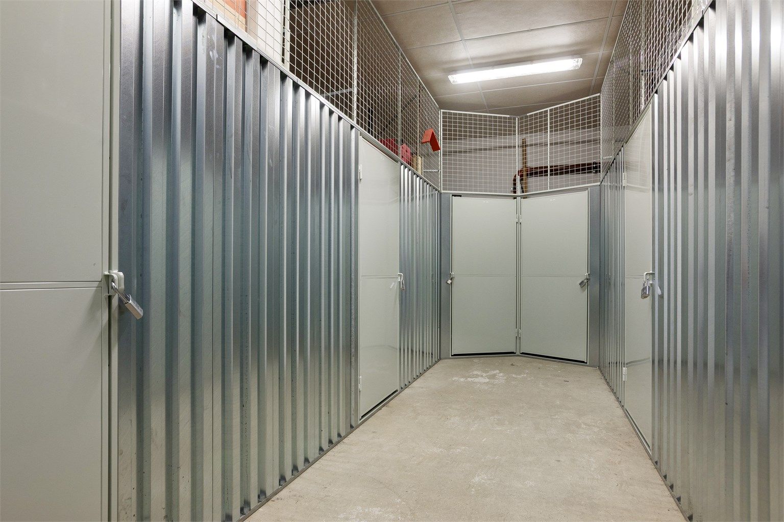 Kjellerbod på 5 kvm gir plass til det du ikke bruker til daglig. 