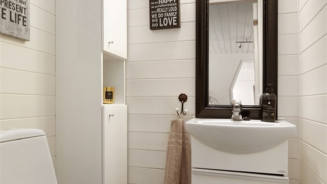 Separat wc rom i 1.etg