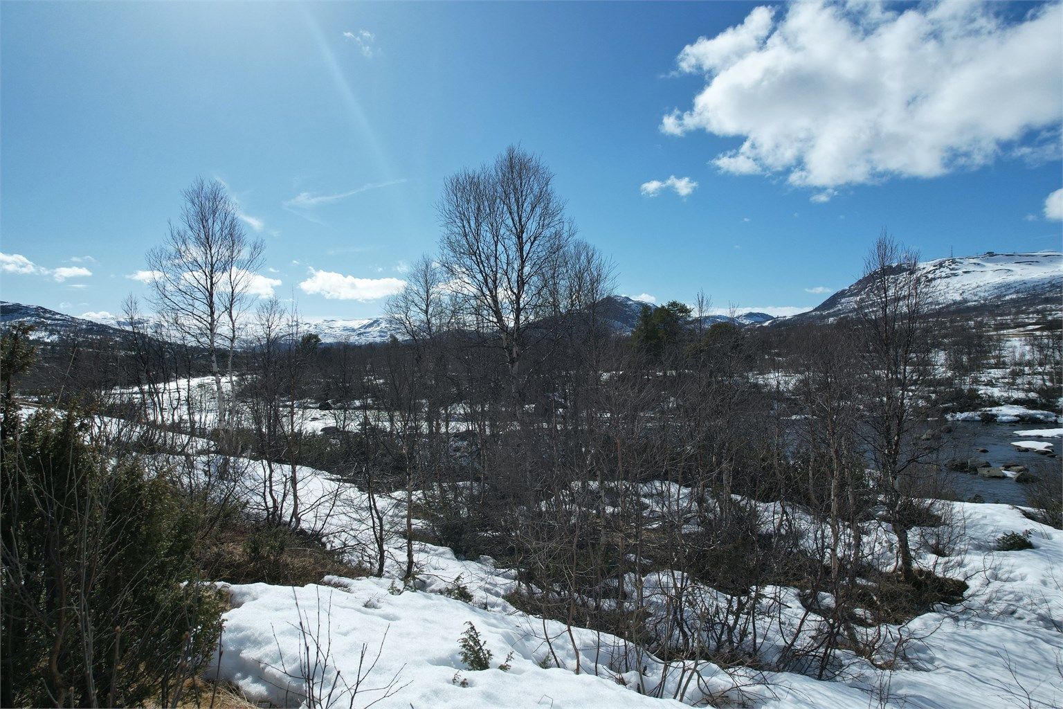 Utsikten mot skisenteret, Enden og Hovednuten.