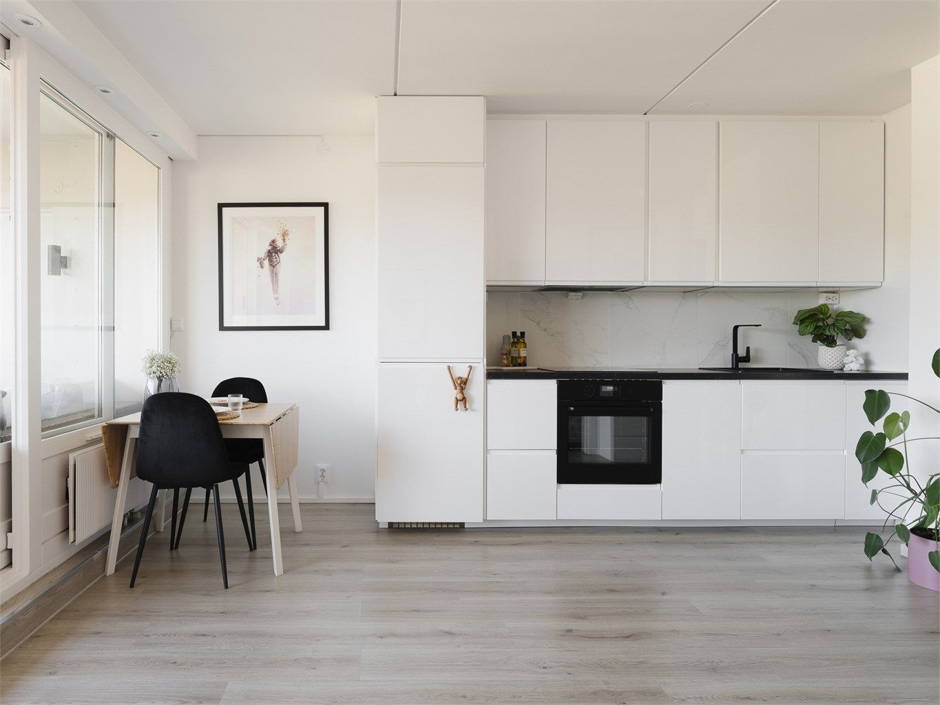 Velkommen til denne vakre leiligheten i Ammerudhellinga 66!