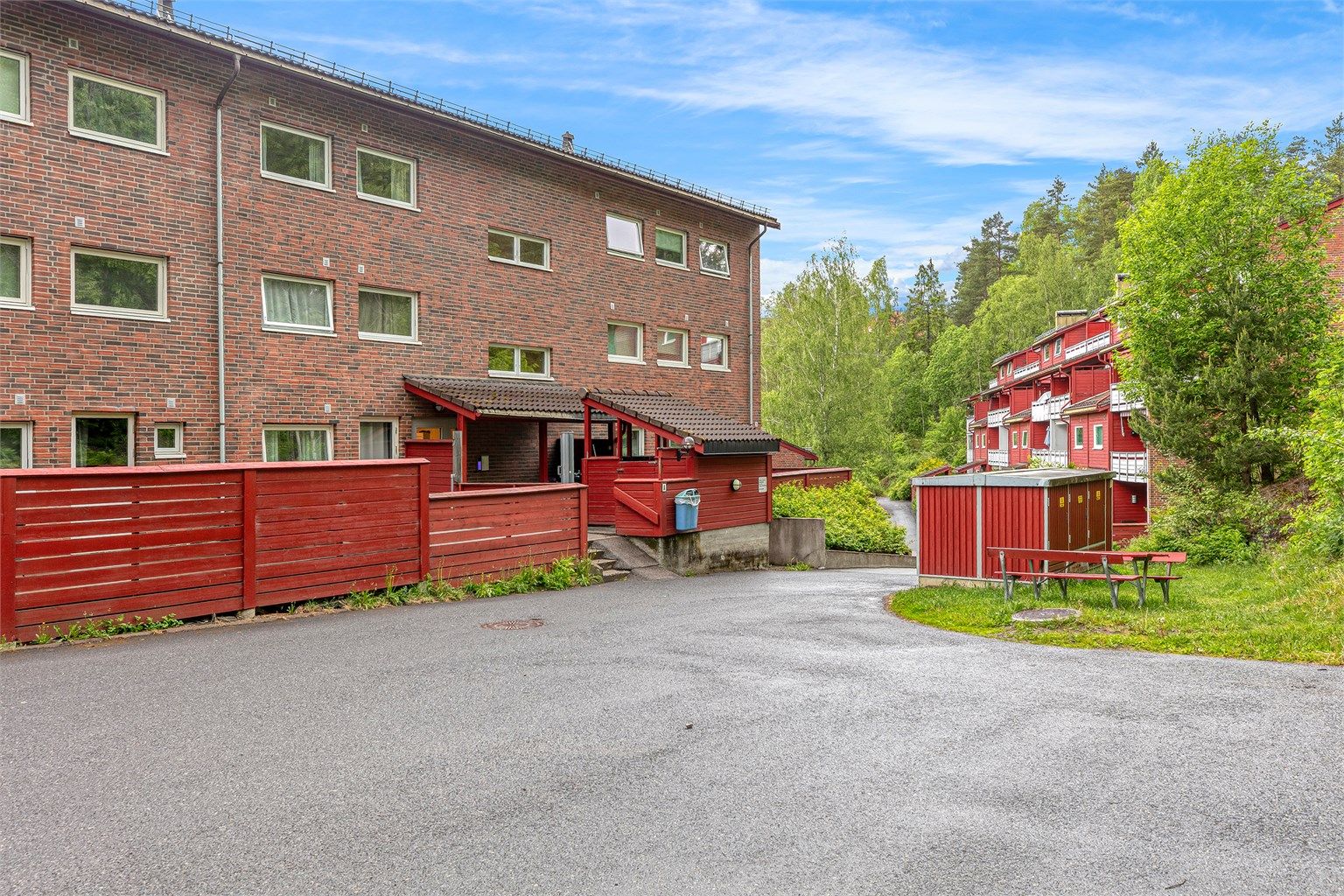 Innerst i bilfrivei - kort vei til T-banen på Vestli