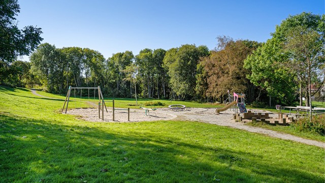 Lekeeplasser i umiddelbar nærhet.