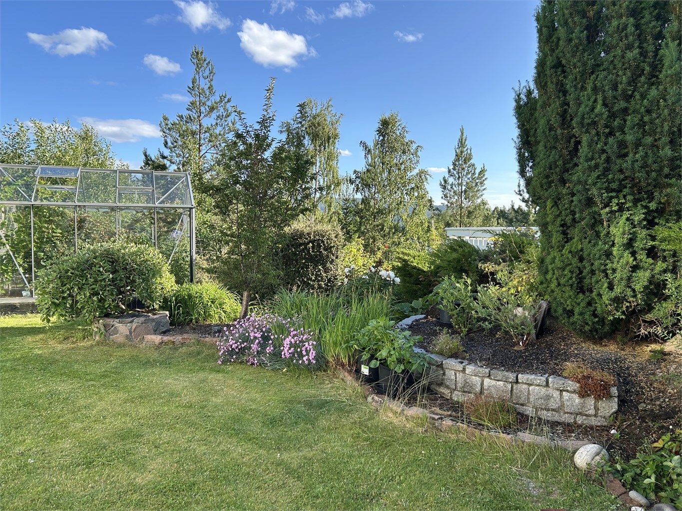 Pent opparbeidet hage