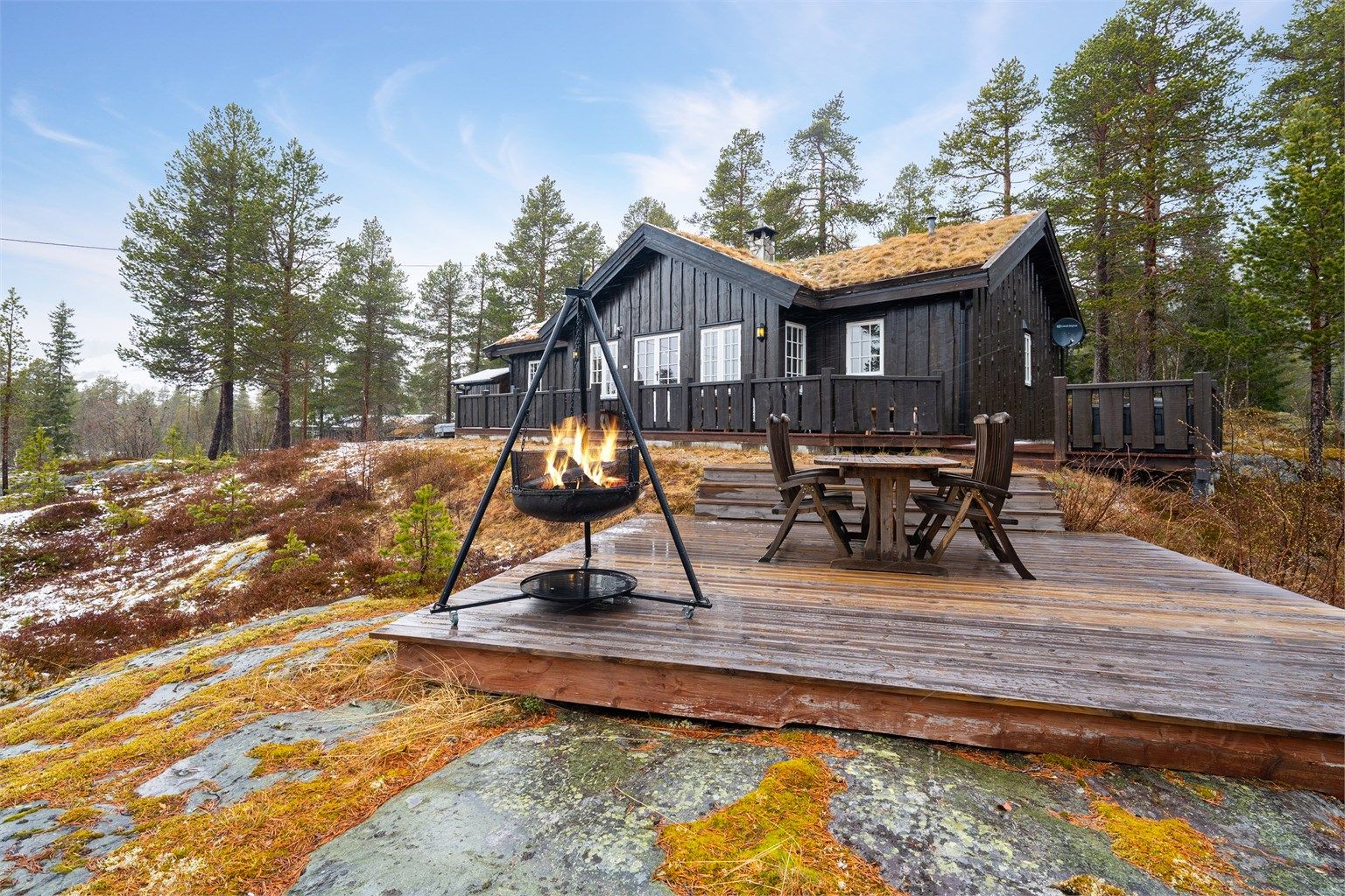 Fredrik Christoffersen presenterer Øvre Bjåskar 10! Foto: Fjellmedia
