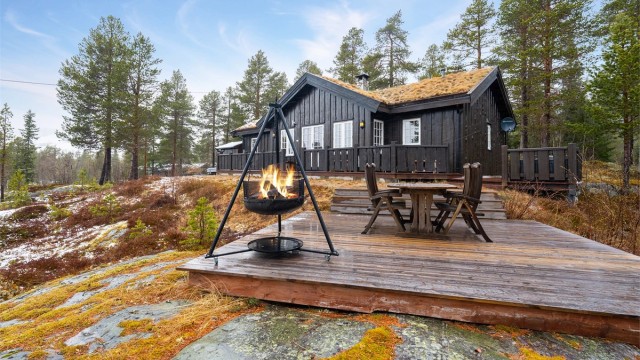 Fredrik Christoffersen presenterer Øvre Bjåskar 10! Foto: Fjellmedia
