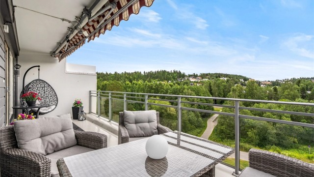 Velkommen til Langhussenteret 11 - Moderne 4-roms leilighet med sentral beliggenhet - foto: Oh Shots