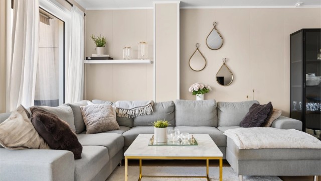 Hele boligen er utstyrt med balansert ventilasjon, som sikrer et sunt og behagelig inneklima.