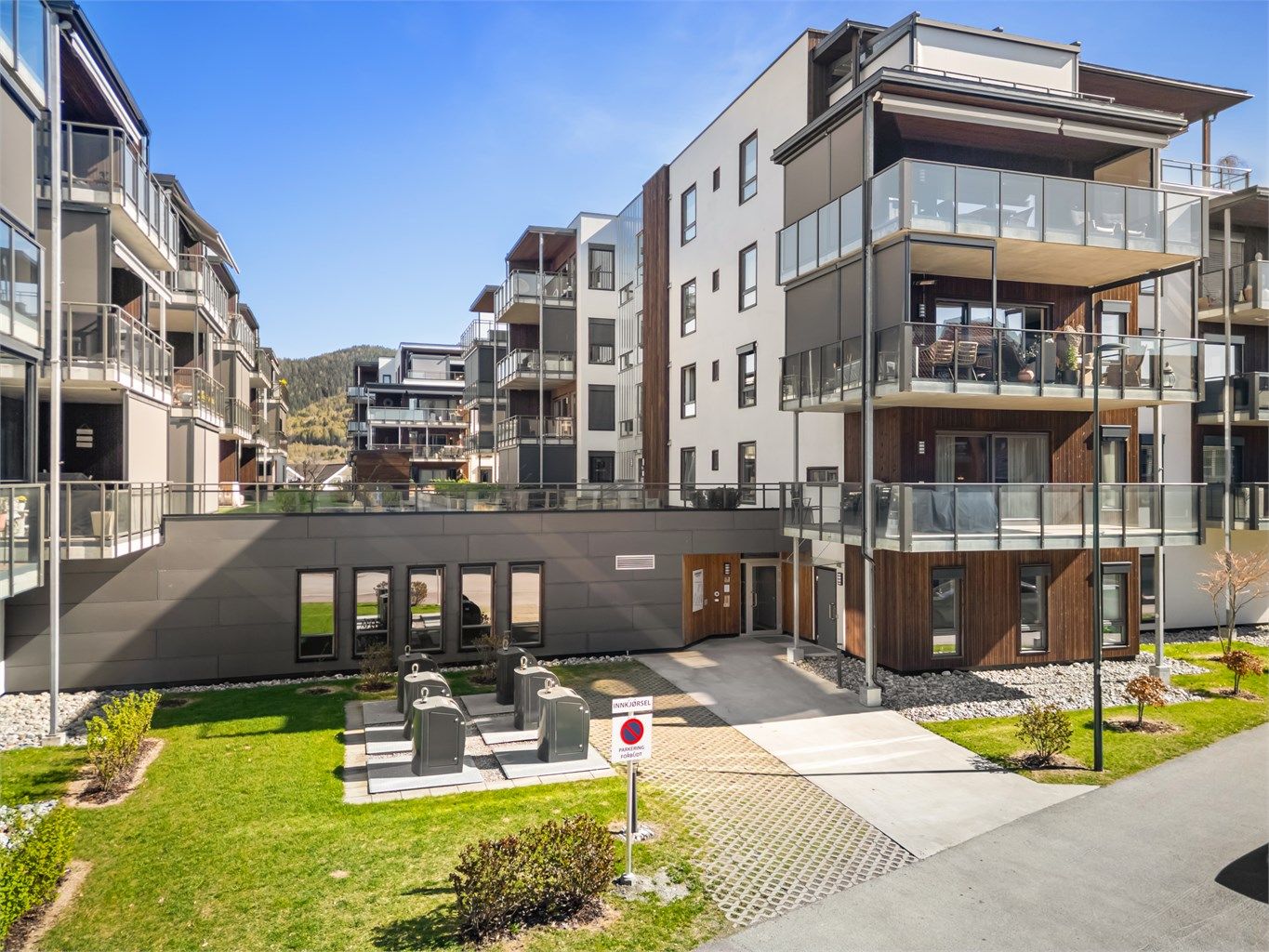 Utbygger av Stadionkvartalet har i størst mulig grad bygd med vedlikeholdsfrie/vedlikeholdsvennlige utvendige materialer.