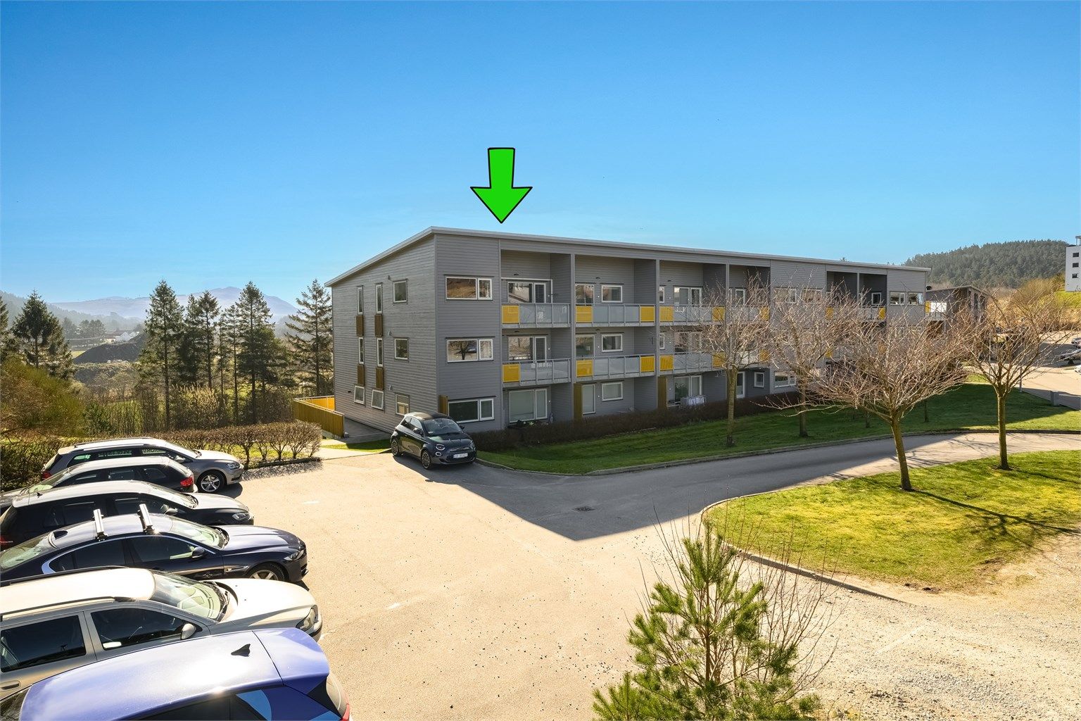 Velkommen til Kjempeholen 4, presenteres av Dardan Shabi v/Eiendomsmegler Krogsveen Sandnes.