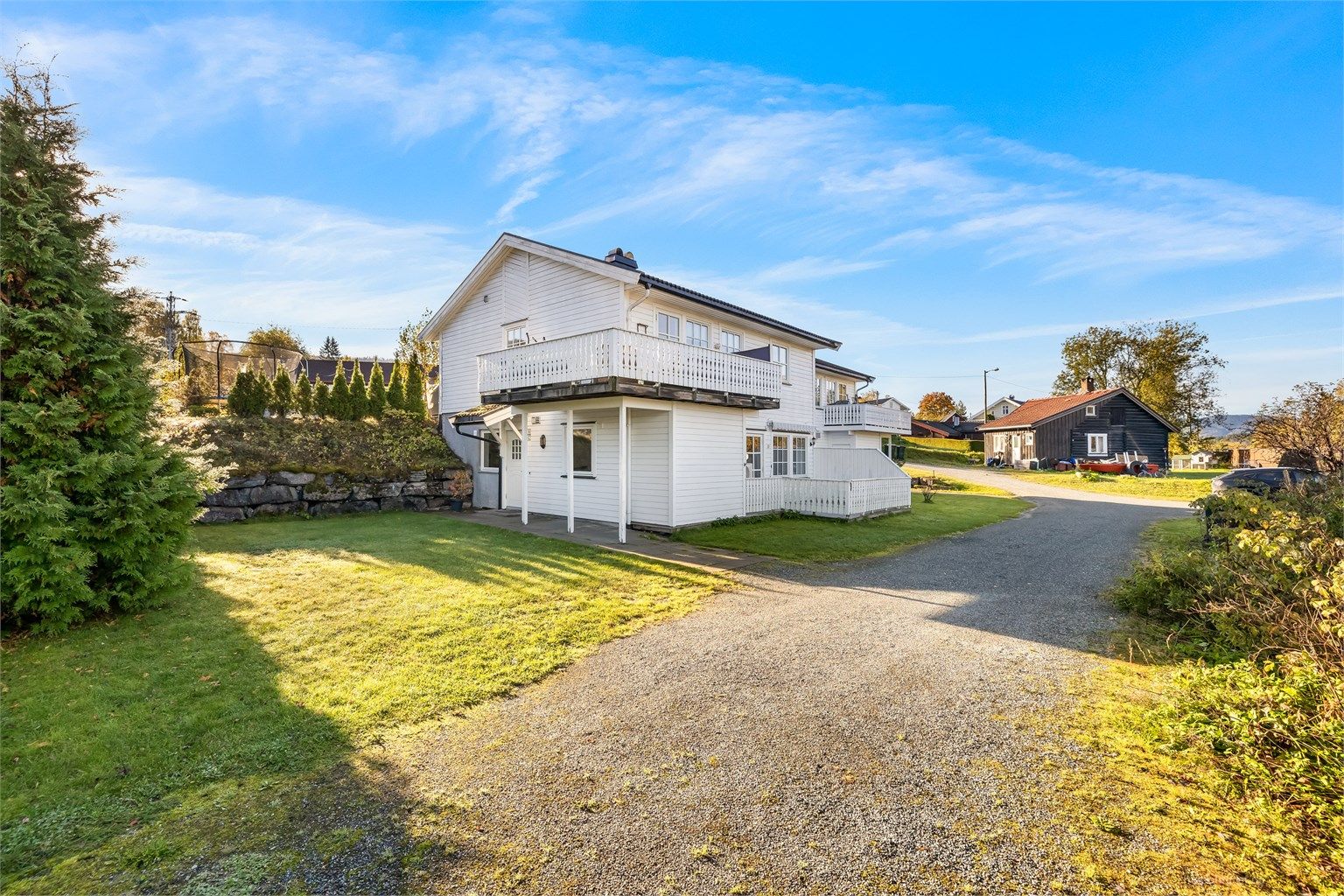 Velkommen til Østre Embretsfossvei 9C. Presentert av Eirik Lundbekk ved Eiendomsmegler Krogsveen. Foto: Haiman Askari/Knipzet AS