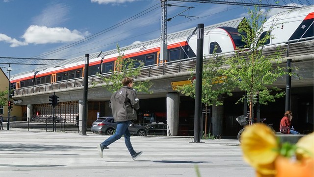 Skøyen togstasjon