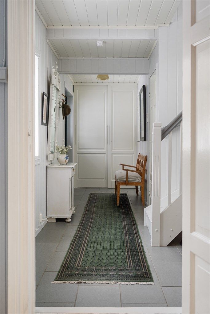 Tilbygg fra 2008 med entré, vaskerom og toalettrom