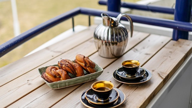 Praktisk og lettstelt uteplass.