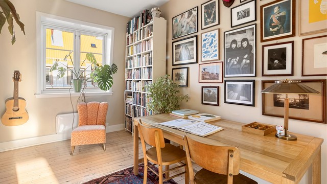 Rommet har god størrelse og egner seg også godt som soverom, spisestue eller en ekstra stue