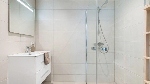 Lys innredning med tidløse materialvalg