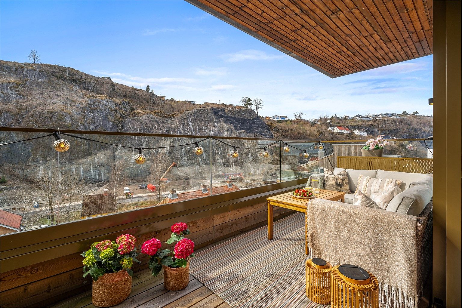 Leiligheten fra 2021 ligger høyt og fritt i øverste boligetasje.
Foto: Tor Harald Johannessen