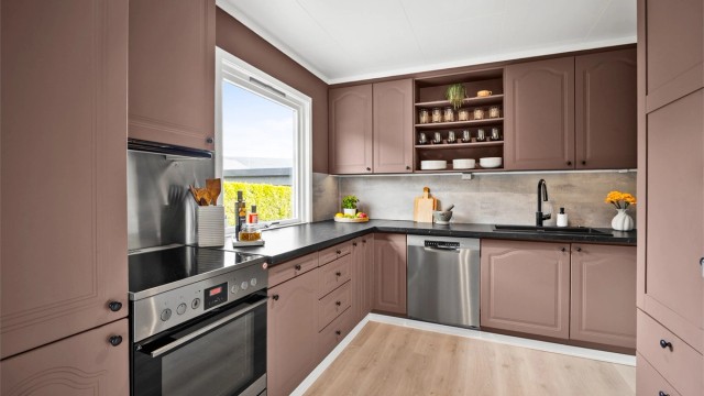 Sigdal kjøkkeninnredning med profilerte fronter