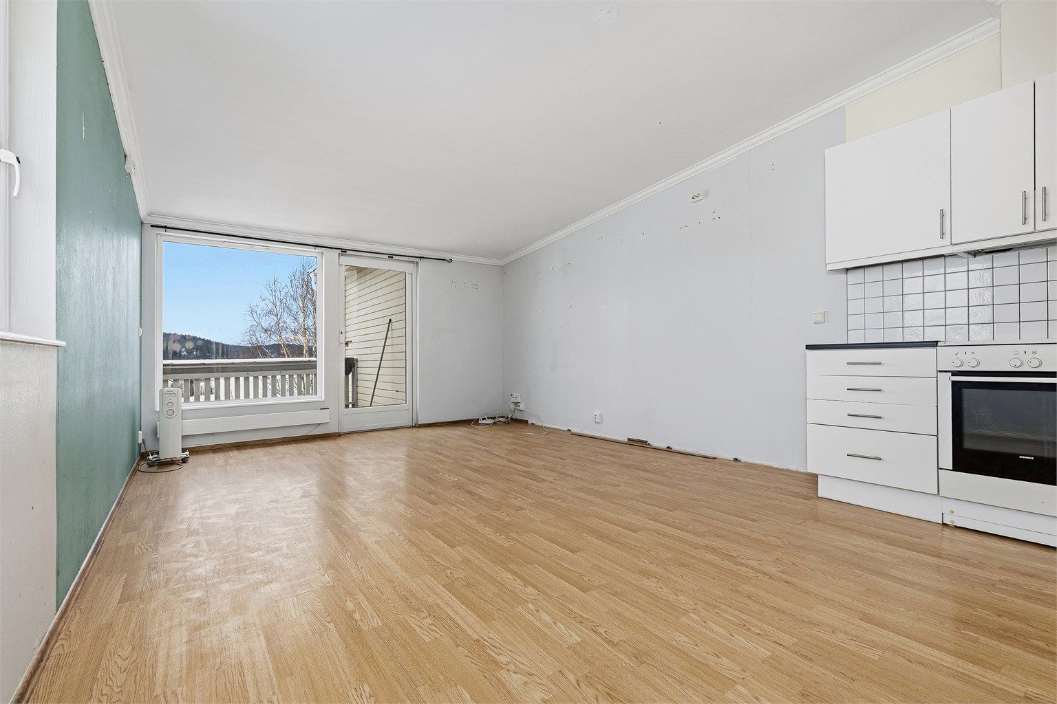 Stue og kjøkken i åpen løsning