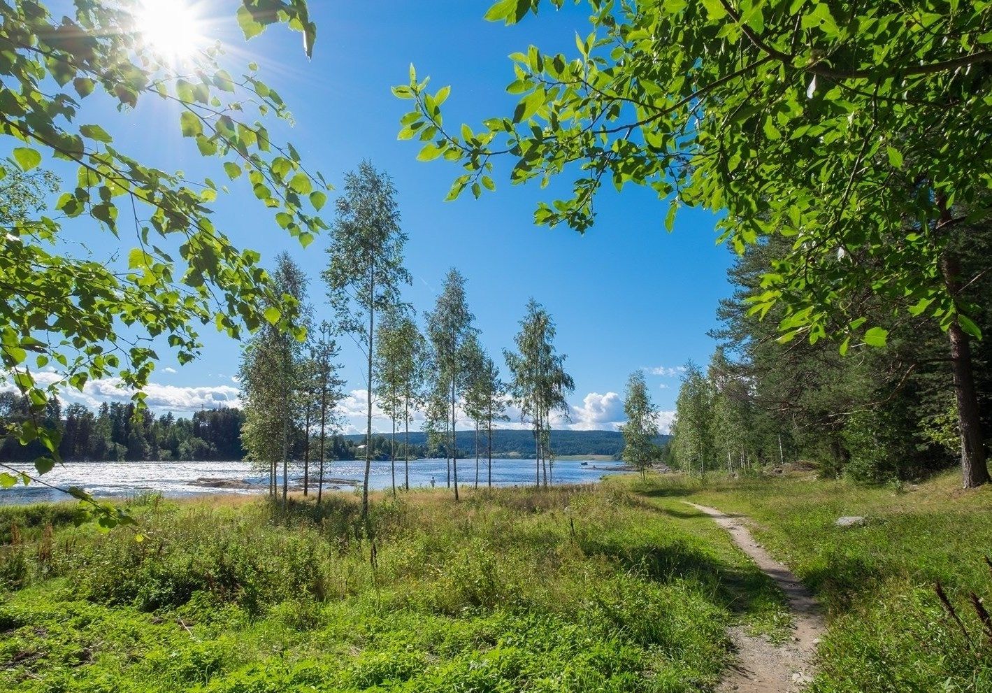 Fra boligen er det gåavstand til flotte tur og naturopplevelser. 