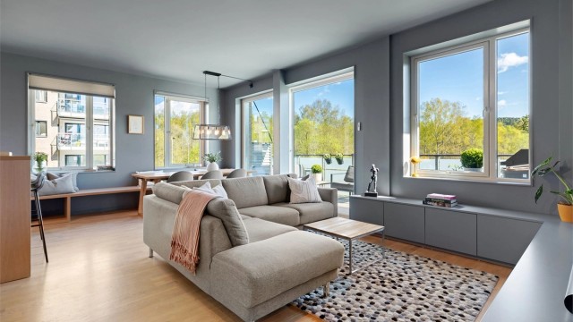 Velkommen til Brekkeveien 19, en moderne og arkitekttegnet og påkostet leilighet med mange smarte løsninger! Foto: Hanne Bruland/FotoHanne