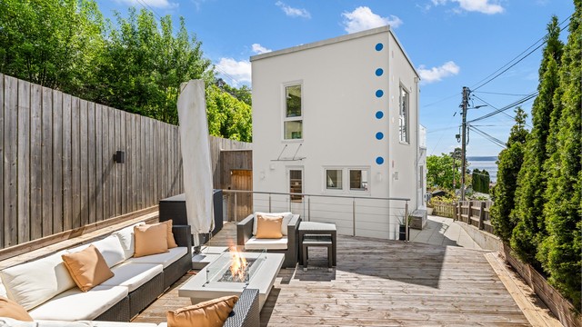 Hele uteområdet er designet for lite vedlikehold og sosial hygge