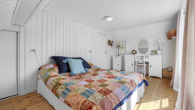 Vinduer med 2-lags glass, hovedsakelig fra 2003.