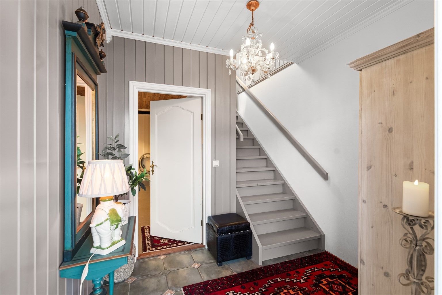 Adkomst direkte til dobbel garasje 