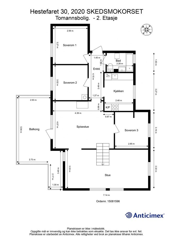Leiligheten i 2. etasje har en praktisk planløsning som skiller soverommene fra de sosiale sonene. Fra spisestuen er det utgang til balkong.