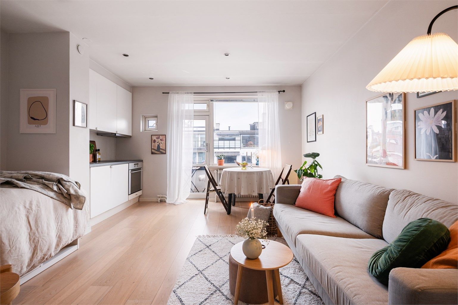 Velkommen til Kirkeveien 50! Presentert av Halvor L. Heikkilä ved Krogsveen Majorstuen og Oslo Vest