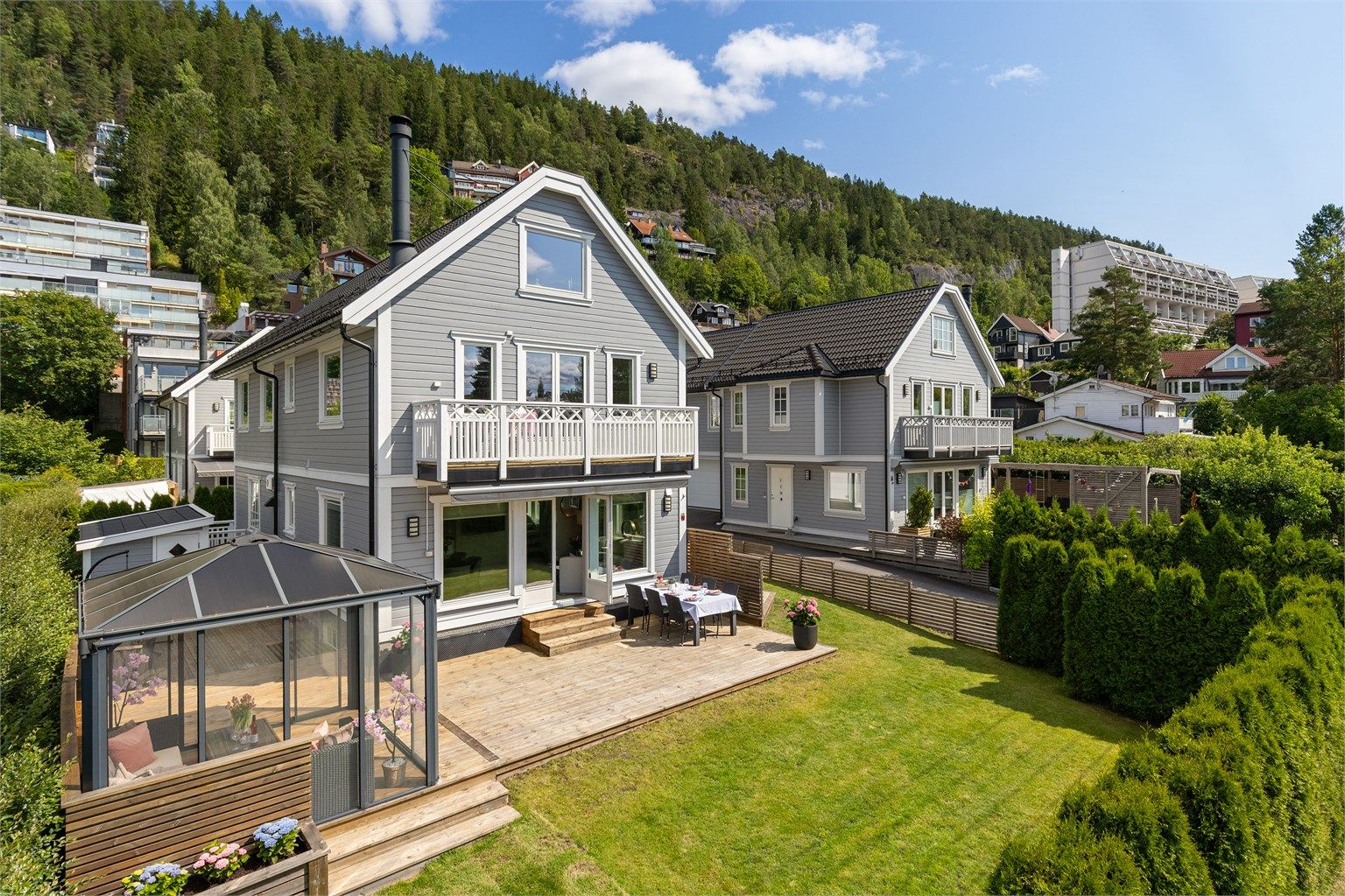 Et av boligens store høydepunkter er de flotte uteområdene