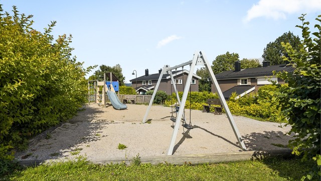 Barnevennlig boligfelt som driftes av et veletablert borettslag.
