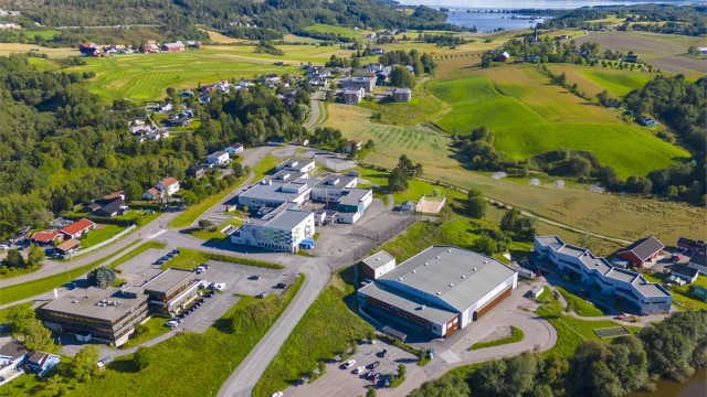Kort vei til Eika Fet Arena, idrettsanlegg og skoler i Fetsund.