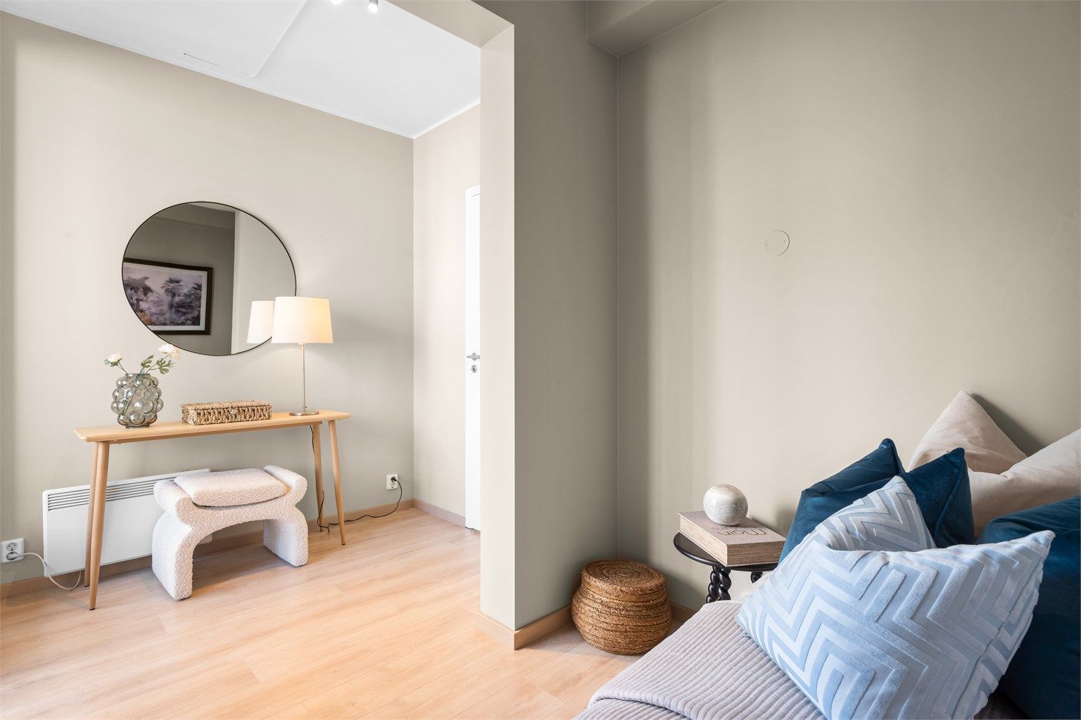 Soverom ll: Passer perfekt til kontor, gjesterom eller barnerom.