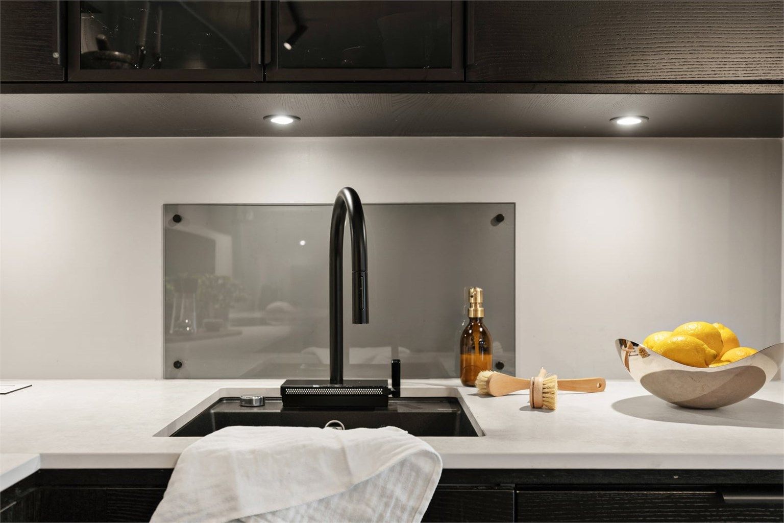 Gjennomtenkte detaljer og materialvalg.