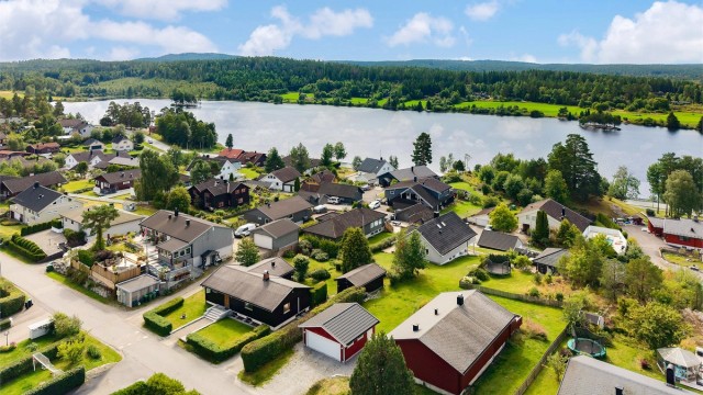 Området består hovedsakelig av eneboliger i et etablert nabolag.